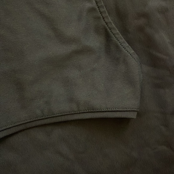 Rw&Co size women’s medium blouse style sleeveless top in navy blue - Picture 3 of 5